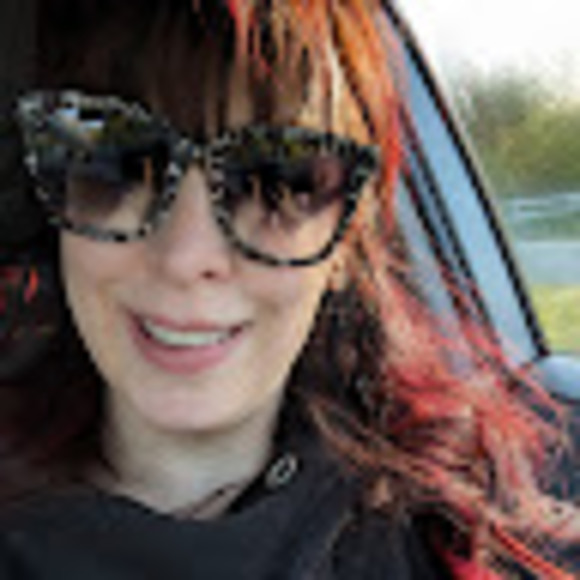 Meet your Posher, Lauri - Picture 1 of 1